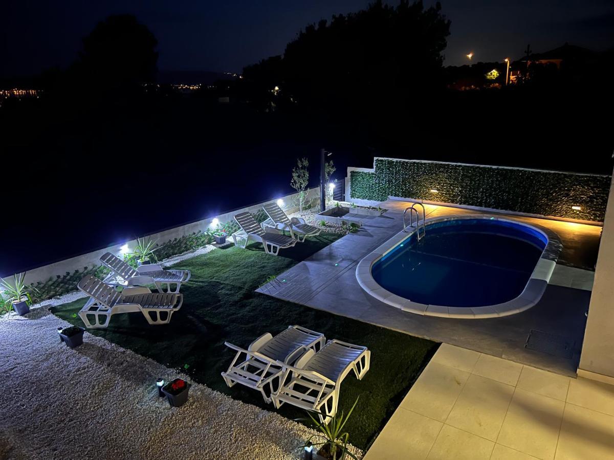 Villa Marta 3 Bedrooms, 2 Baths And Pool Kaštel Štafilić Exterior foto