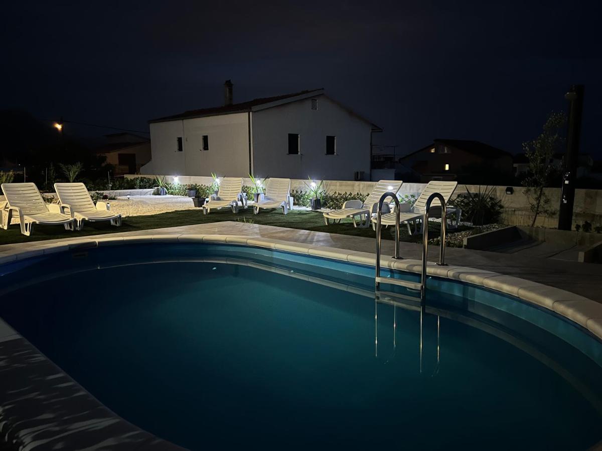 Villa Marta 3 Bedrooms, 2 Baths And Pool Kaštel Štafilić Exterior foto